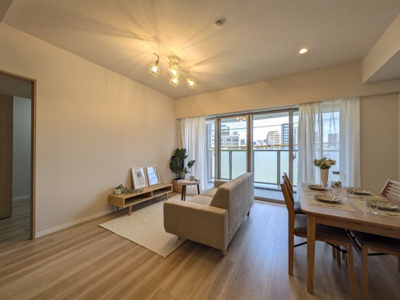 【居間・リビング】 | ルミナス舟入本町リバーフロント | ☆ホームステージングしています。家具は撮影用です。
