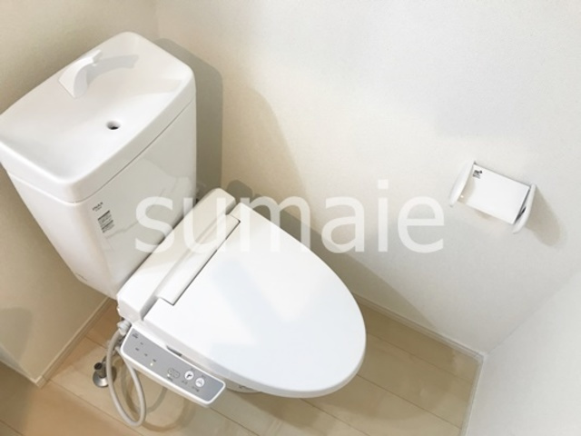 チェルシークロイスターズのトイレ|温水洗浄便座。