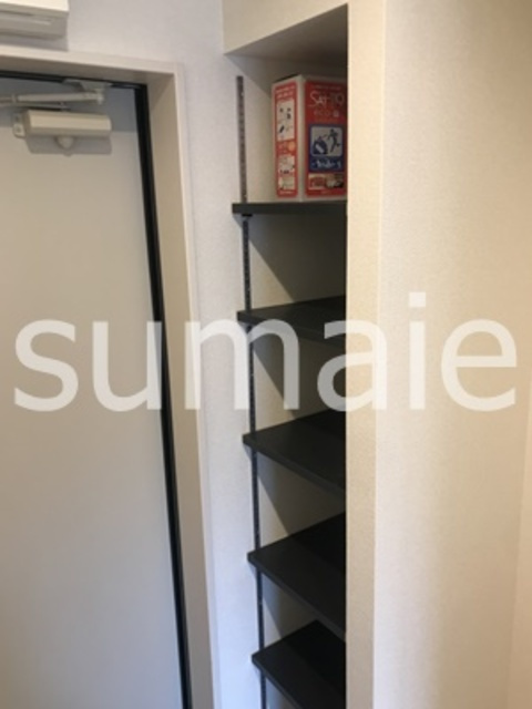 チェルシークロイスターズの収納|シューズボックスです。