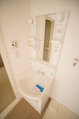 【独立洗面台】 | サンライズ・新町大塚ビル | ※同物件・反転タイプの写真です。