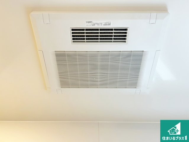 貝塚市脇浜　第1期　新築一戸建ての冷暖房・空調設備|四季を通して快適なバスライフをお手伝いする浴室暖房乾燥機！浴室の乾燥・暖房・涼風・換気はもちろん、２４時間換気にも対応！