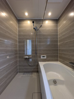 【浴室】 | 安芸郡府中町鹿籠２丁目 | お子様と一緒にバスタイムを楽しめる広々浴室