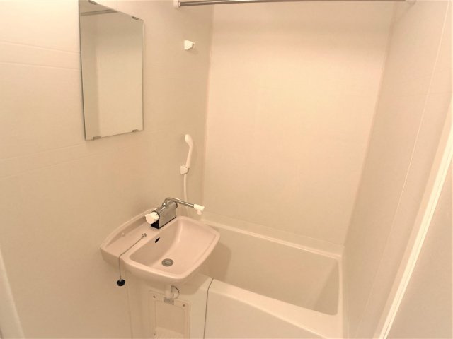 【浴室】 | 設備・使用は号室により異なる為、現況を優先致します。
