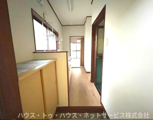 メゾン根本の玄関