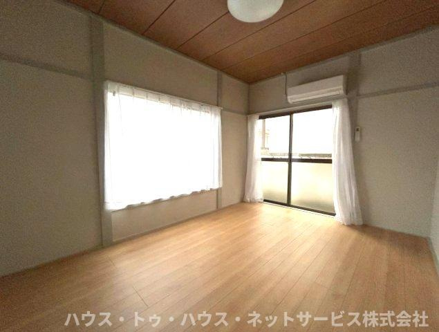 メゾン根本の寝室