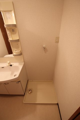 【設備】 | カンターレ鶯谷Ⅰ番館 | 室内洗濯機置場