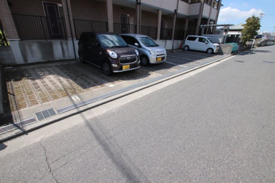【駐車場】 | カンターレ鶯谷Ⅰ番館