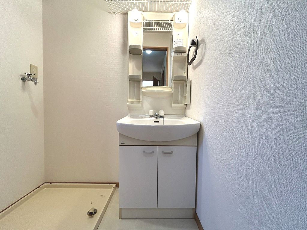 フライハイト丸池A棟の独立洗面台|独立洗面台です
