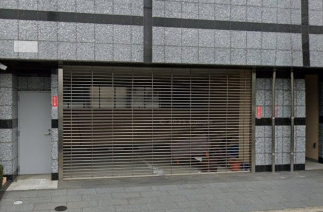 ロイヤルシャトー大須の駐車場