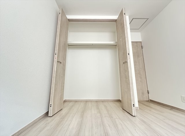 【収納】 | 新座市大和田5丁目　新築一戸建住宅　全3棟　(志木本店) | 大容量のクローゼット