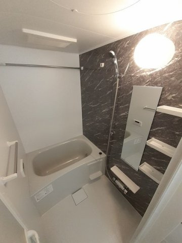 ヴィラ・サンパティークの浴室