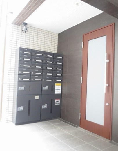 J'sコート高円寺のエントランス