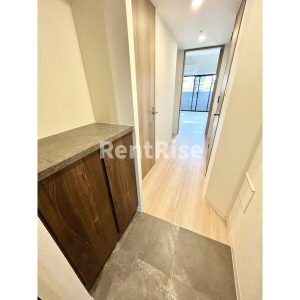 リシュドール一宮本町の玄関