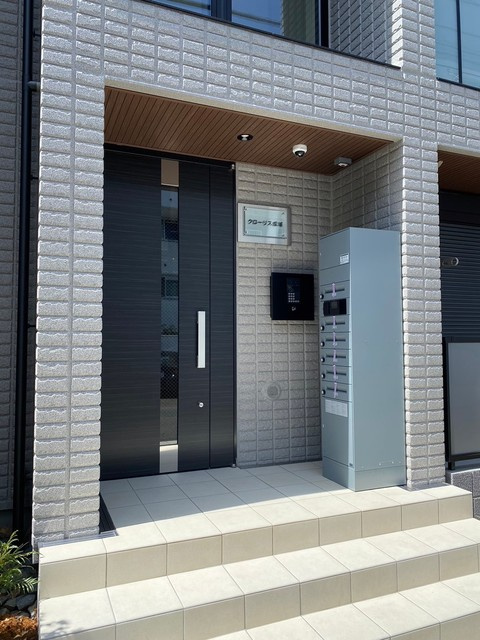 クローリス成城のエントランス|オートロック付きのエントランス