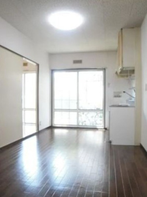 【居間・リビング】 | ロイヤルハイツA