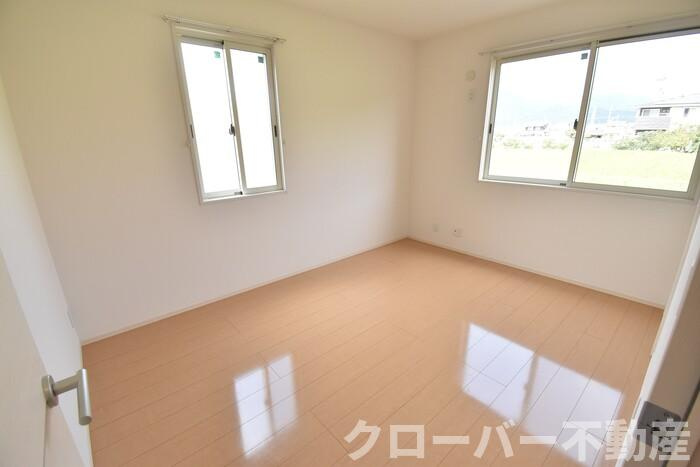 メゾン・リシェス A棟の寝室|その他