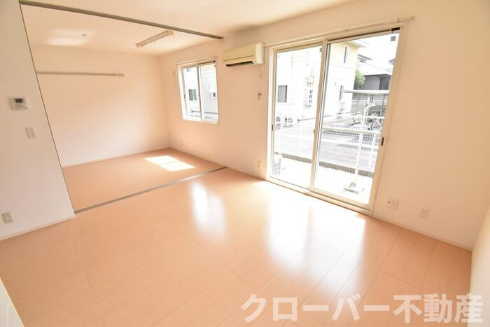 メゾン・リシェス A棟の居間・リビング|その他