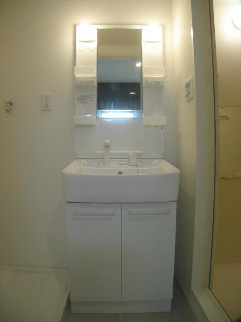 グラート コートの独立洗面台