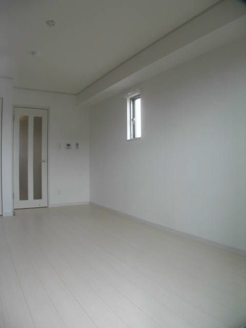 グラート コートの居間・リビング