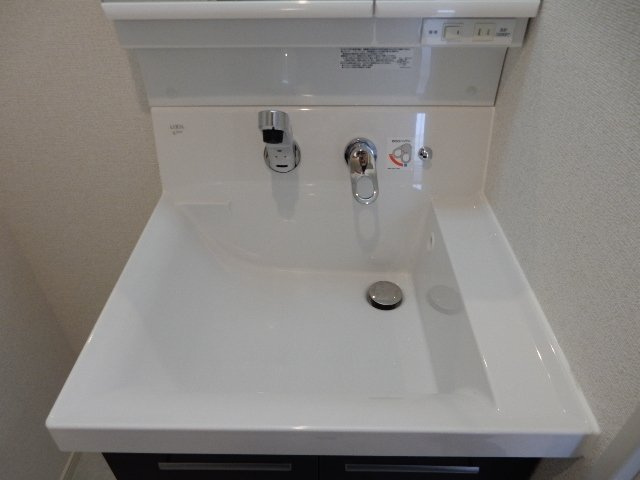 ＩＳＬＡ　ＶＩＳＴＡ日本橋の独立洗面台