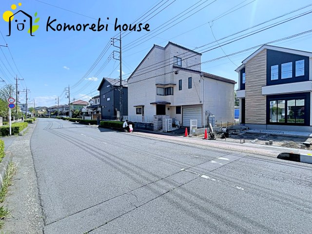 上尾市緑丘　8期　新築一戸建て　グレース　02の前面道路含む現地写真|26.4.11撮影済み
