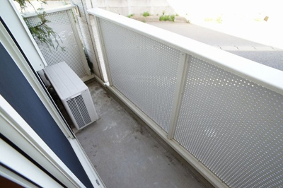 【バルコニー】 | ミーテ・カーサⅡ | お洗濯にも便利なバルコニー付き