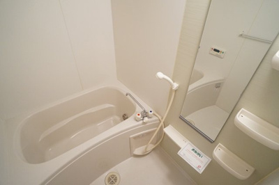 【浴室】 | ミーテ・カーサⅡ | きれいなお風呂です