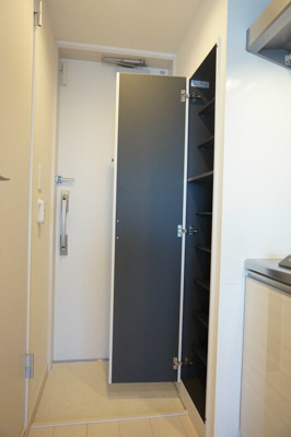 【玄関】 | リブリ・グランテージ | 収納もある玄関です