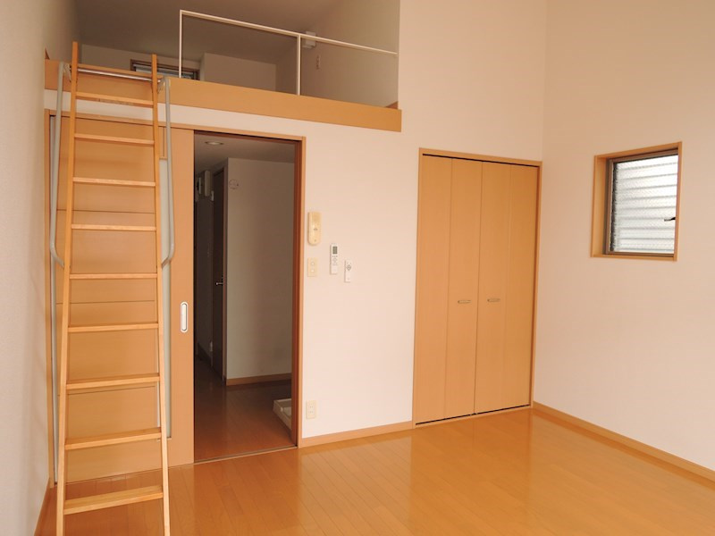 川崎市多摩区菅１丁目のアパートの収納|収納スペース