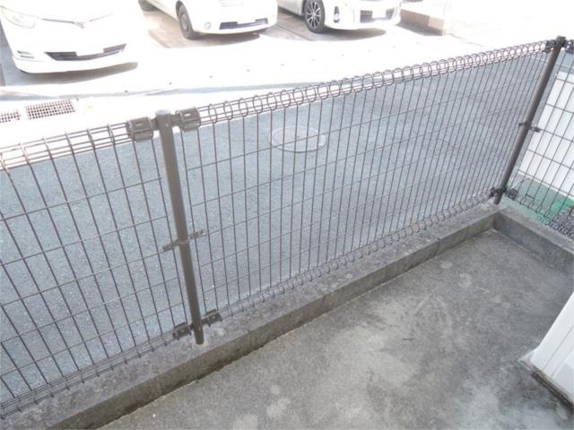 川崎市多摩区菅１丁目のアパートのバルコニー