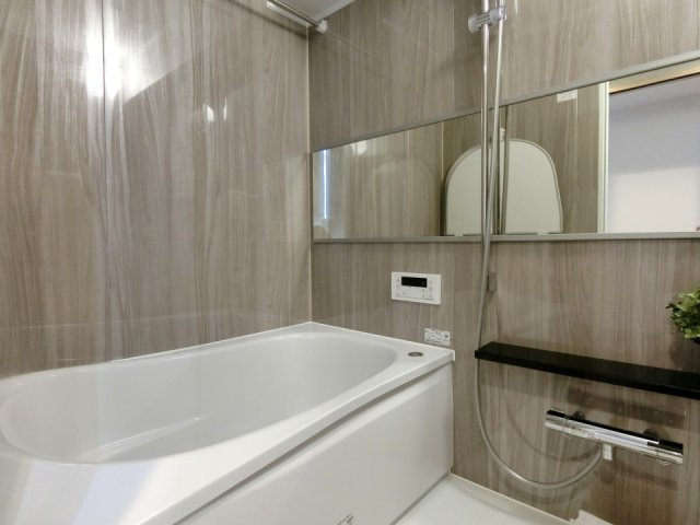 サーム新石山弐番館の浴室