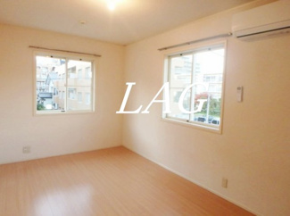 【居間・リビング】 | エミールハイツ | 洋室のお部屋です。