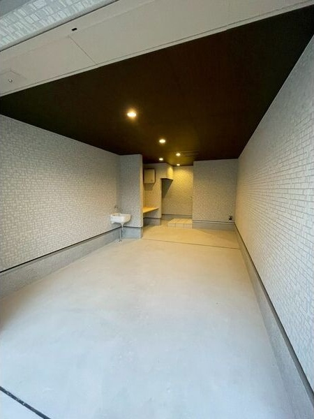 池田本町新築ガレージハウスの駐車場