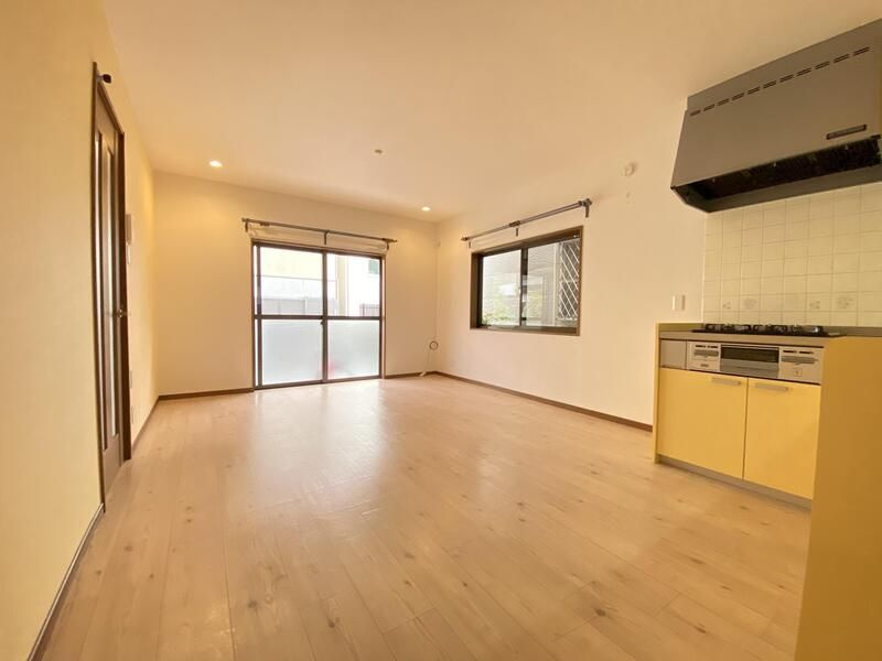 高槻市竹の内町戸建ての居間・リビング