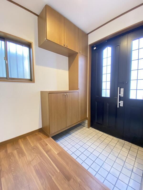 高槻市竹の内町戸建ての玄関