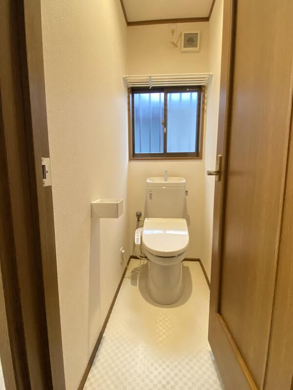 高槻市竹の内町戸建てのトイレ