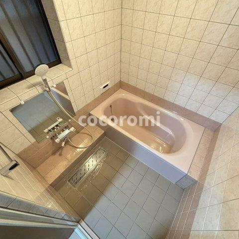 三井南車庫付戸建ての浴室