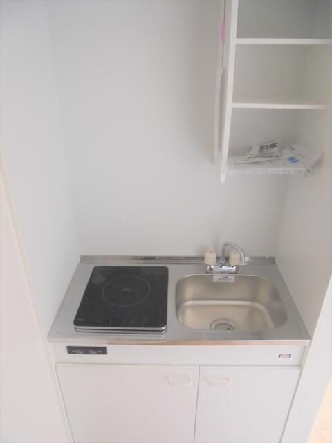 滝井西町ガレージハウスのキッチン