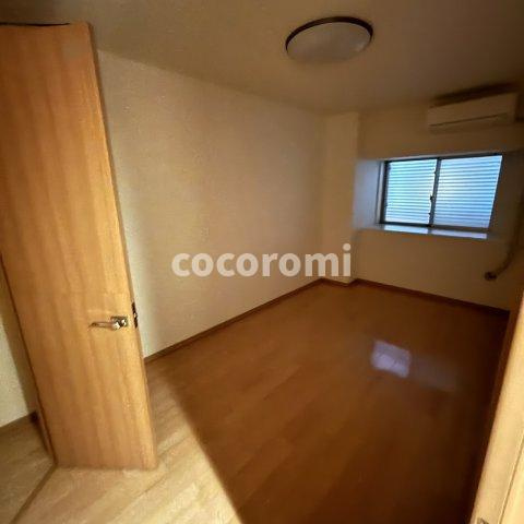 グランオーパス　Ｃ棟の洋室