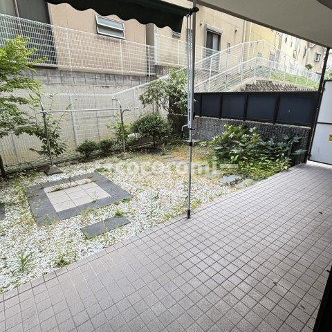 ダイアパレス枚方山田池公園の庭