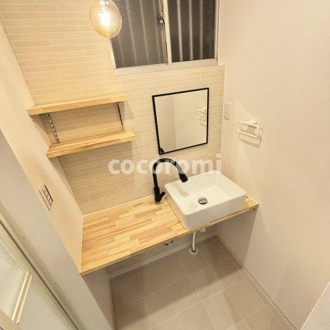 南中振２丁目リノベ戸建ての洗面所