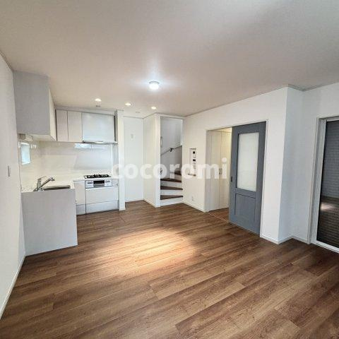 長尾東町2丁目貸家の居間・リビング