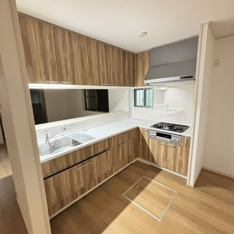 薪里ノ内戸建てのキッチン