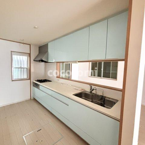 薪堀切谷戸建てのキッチン