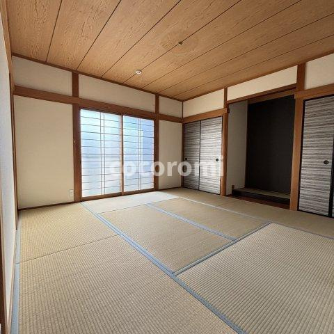 城陽市寺田北東西戸建の和室