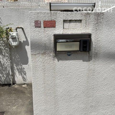 上野１丁目貸家のロビー