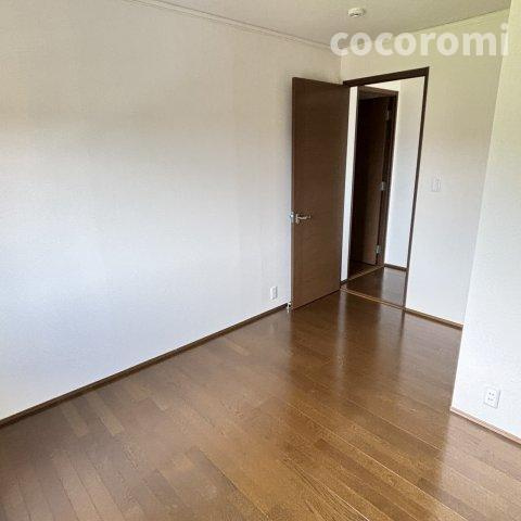 上野１丁目貸家の居間・リビング