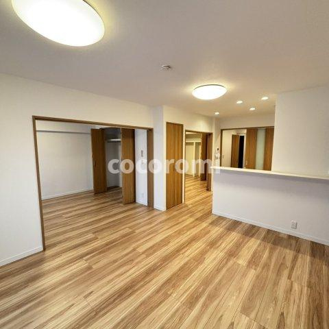 グリーンコーポ枚方公園の居間・リビング