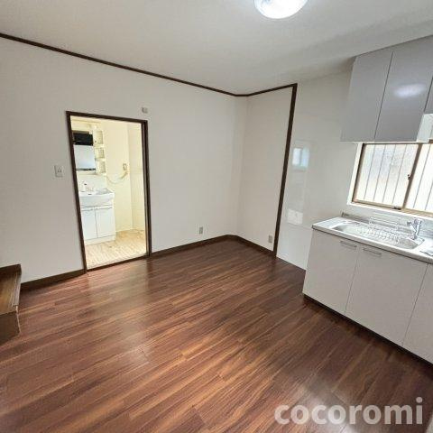 石原町車庫付き貸家のその他