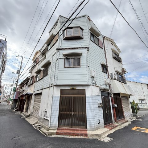 石原町車庫付き貸家